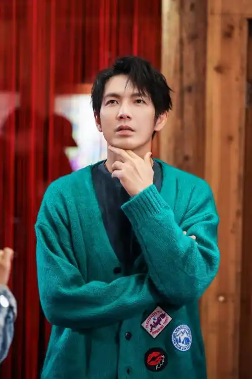 钟汉良现身粉丝婚礼现场,送上惊喜大礼_祝福_新娘_演唱会