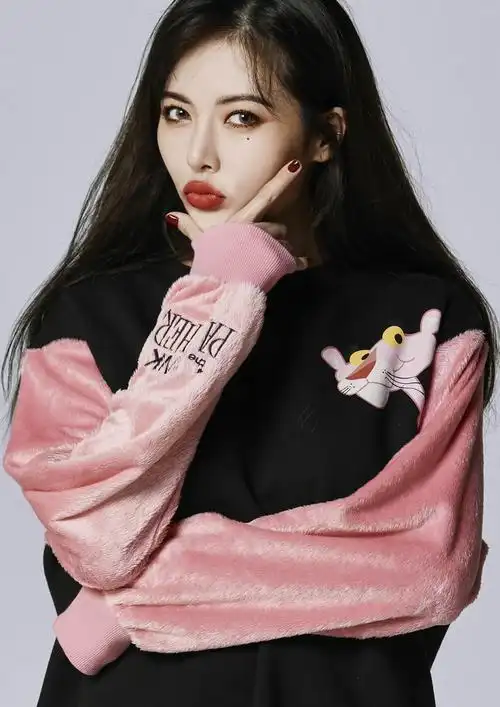 泫雅最新代言宣传照曝光 挤眼嘟嘴表情超丰富