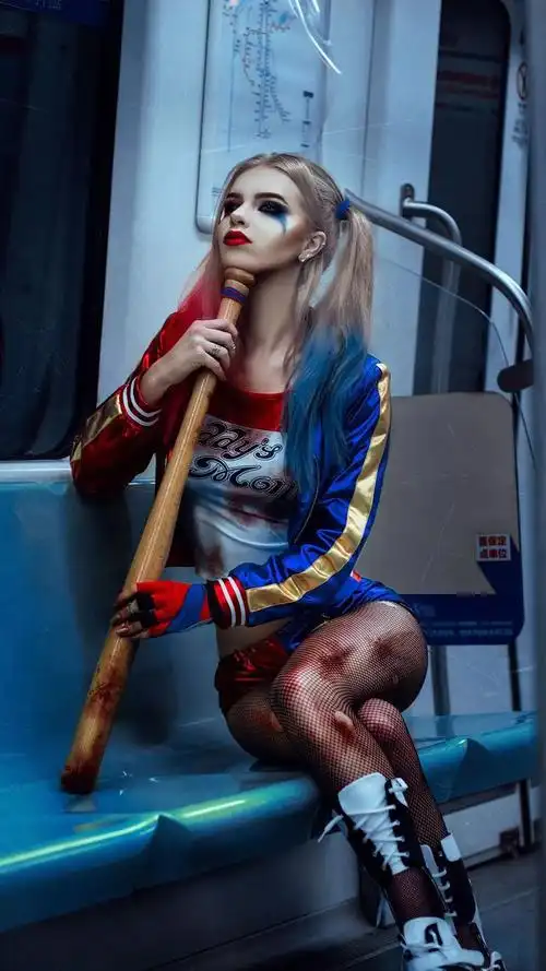 壁纸明星系列之小丑女哈莉奎茵