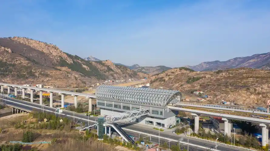 总长度470米青岛地铁5号线最长车站合肥路站首桩开钻