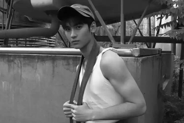 微博失踪四个月黄俊捷回归盗墓笔记重启极海听雷杀青