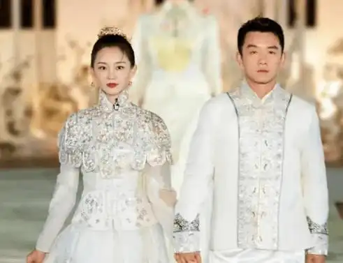 苗苗3年抱3娃无婚礼,郑恺谈3点原因,强调:哥还是少年_网友_双方_女人