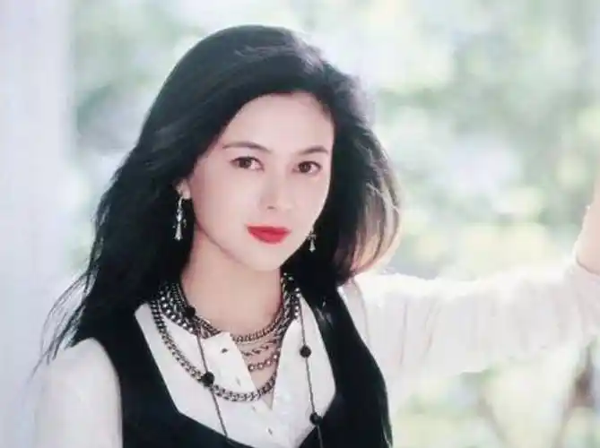 有一种惊艳,叫刘銮雄历任女友,一个比一个美_关之琳_李嘉欣_大刘