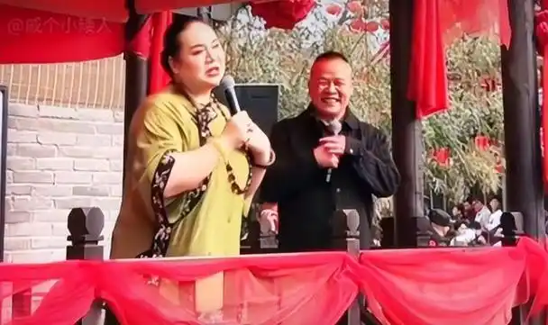 现在的边玉洁,外形和蔼可亲,微胖的身材更加亲民.