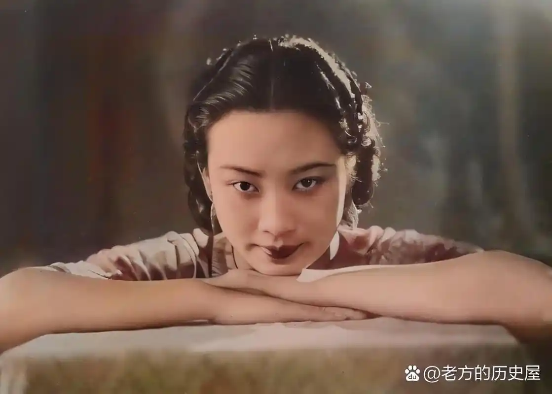 一组民国第一只美女蝴蝶的老照片,没有美颜,没有滤镜,也能如此惊艳.