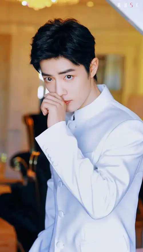 肖战#今天的白衣肖战看不够