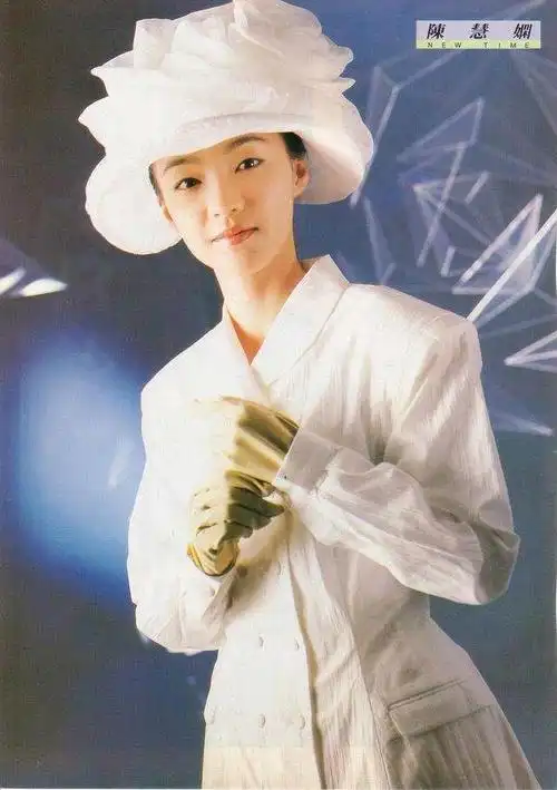 53岁陈慧娴近照,曾与林忆莲从学校斗到乐坛