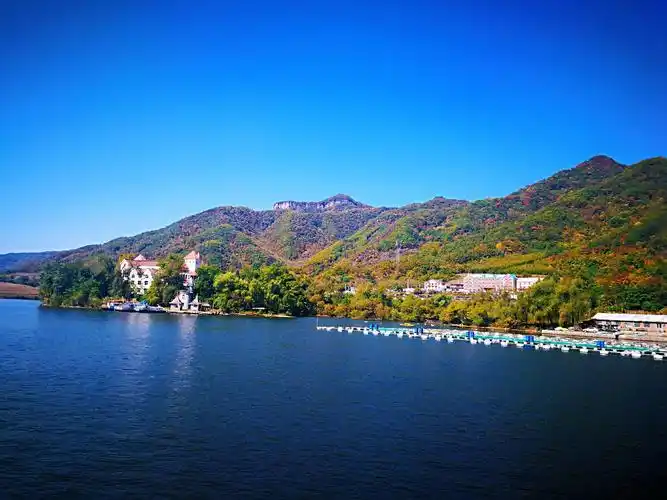 辽宁宽甸青山湖