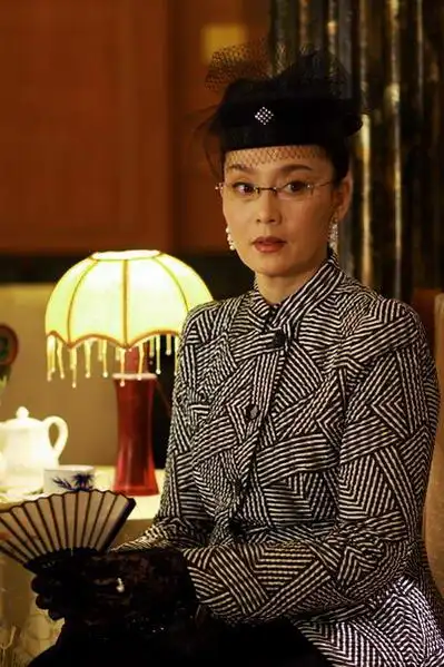 《女人不悔》浓墨重彩 潘虹发威胡静被逐出豪门