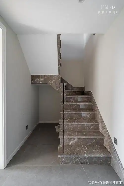 220㎡顶复式硬装收尾一楼住三世同堂阁楼改亲子区比大平层爽