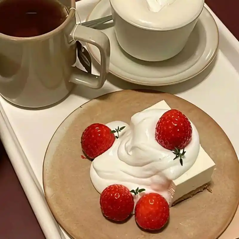 高级感朋友圈背景图封面 我才不是天真无知的少女 我心知肚明那些套路