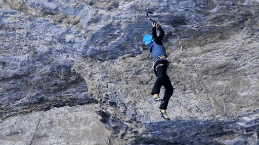 运动的魅力之一/够的很远吧中国的攀冰高手最近也挑战了这条线路周鹏