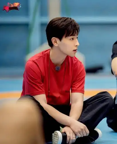 [消息]邓伦《这就是灌篮》正片上线 开启探班模式为球员加油打气