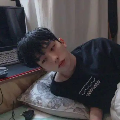 高清照片男生帅气图片阳光少年酷酷的男生真人微信头像图片