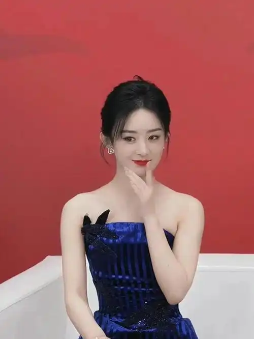 赵丽颖笑起来真甜,大美女就是不一样!|演员|娱乐圈|大明星_网易订阅