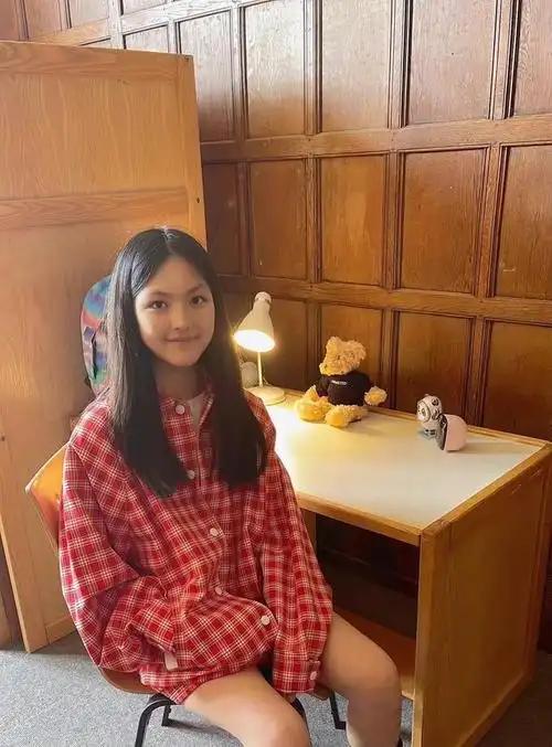 王诗龄瘦到脱相网友吐槽李湘但看见学费惊呆了25w