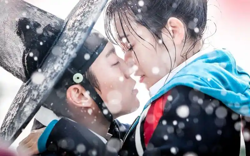 豆瓣8.1高分甜宠剧【扑通扑通love】全剧情_哔哩哔哩_bilibili