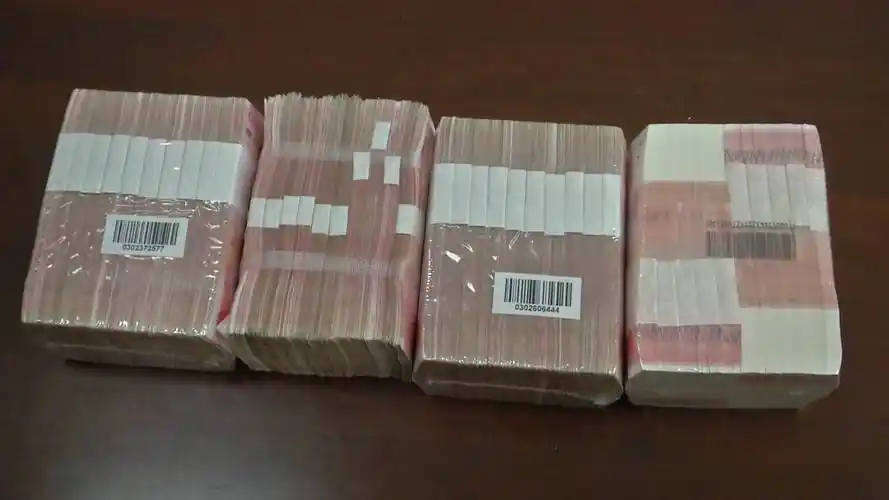 62秒乘客遗落40万现金的哥火速上交失主你救了我公司一条命