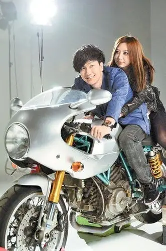 林俊杰借修炼爱情忆空难女友人图