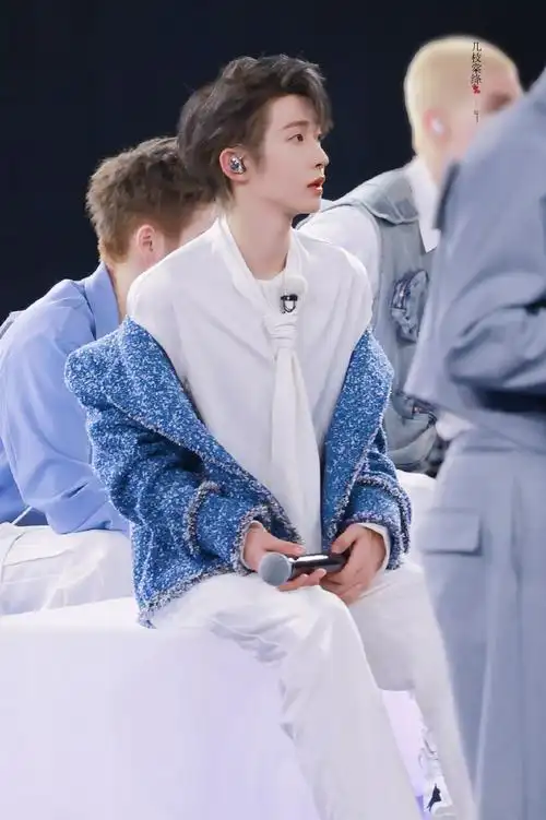 刘宇奔跑吧##into1首次撕名牌问题好多