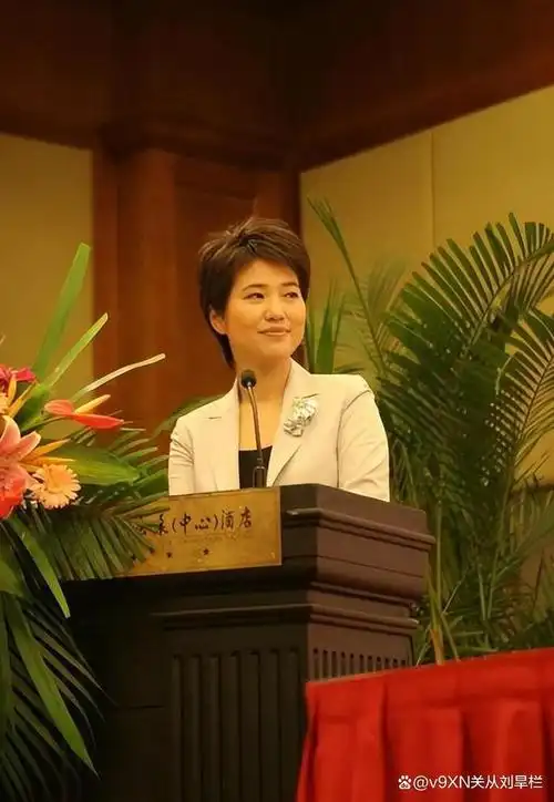 张丹丹:主持界光芒四射与沉寂幕后