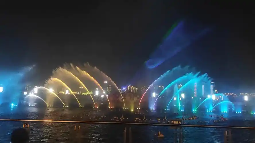 南昌秋水广场音乐喷泉