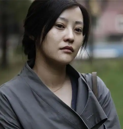 郝蕾:两婚两离,独自带着双胞胎儿子生活,43岁才学会跟父亲和解 - 娱乐