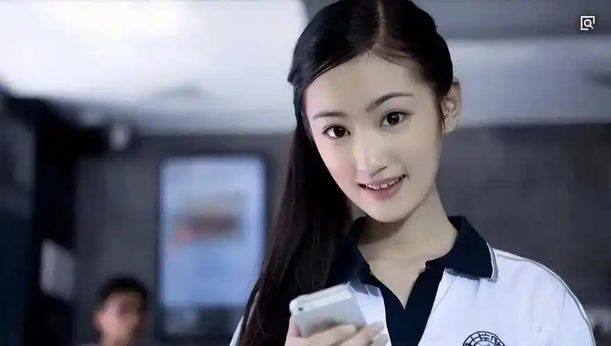 原创父母爱情都捧不红她13岁考进上戏却因后来整容失败无戏拍