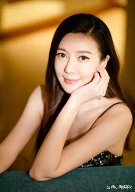 这也太火辣了!周韦彤,身材饱满叫人美得窒息!