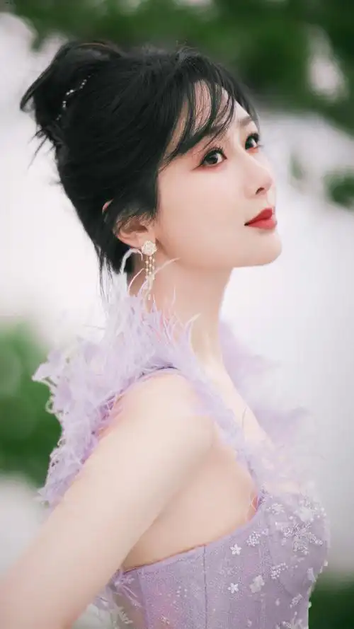 羽翎摇曳 曼妙清丽9695清风般美人 紫好仙#杨紫紫裙盘发