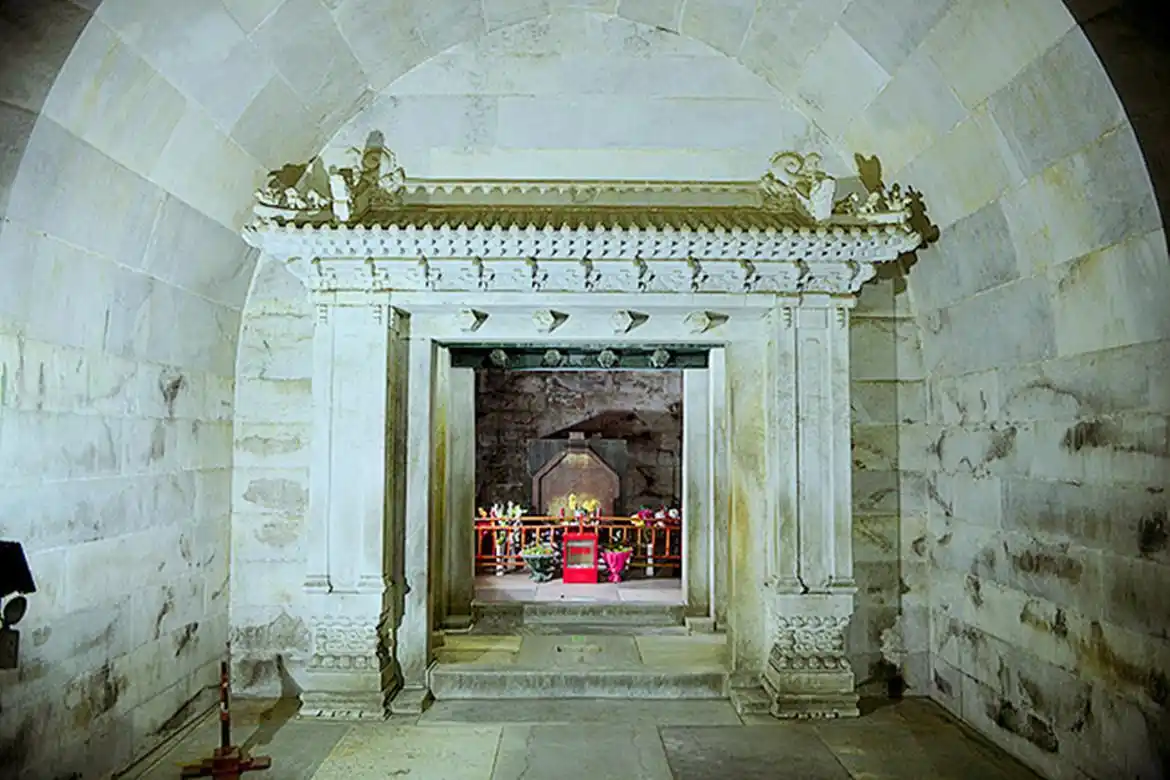 孙殿英将慈禧墓洗劫一空他的下场如何天理昭彰报应不爽