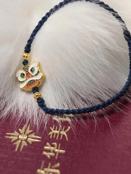 本命年必备款的醒狮小手链