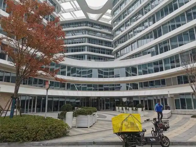 精装loft,朝南大落地窗,国展旁虹桥世界中心,上海青浦徐泾 虹桥世界