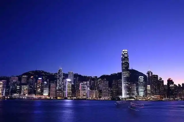 上海与香港城市对比图差距在哪一目了然