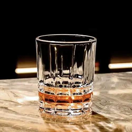 水晶玻璃酒杯轻奢高档威士忌酒杯套装雕花水杯啤酒家用酒店餐厅