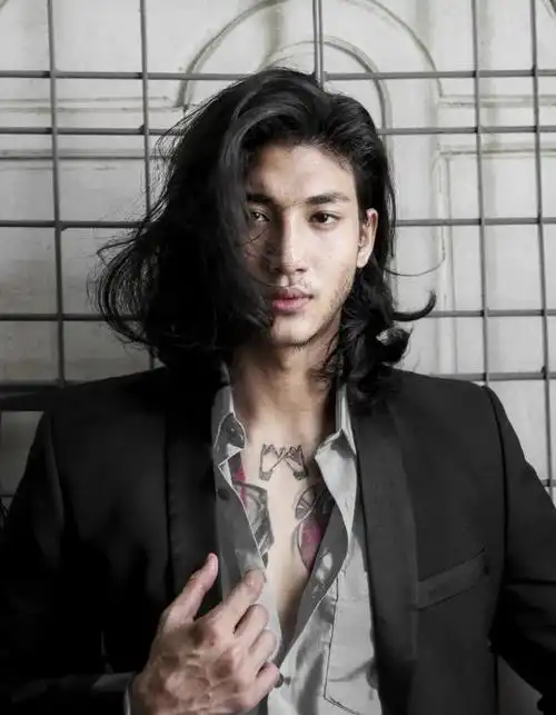 缅甸最帅和尚爆红全网无数网友大叫老公最近向父母索要遗产