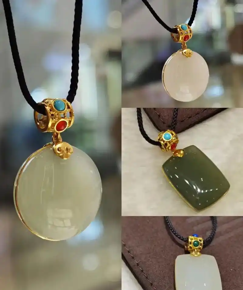 周大福传承国玉吊坠周大福最新国玉吊坠"天方地圆",和田玉镶 - 抖音