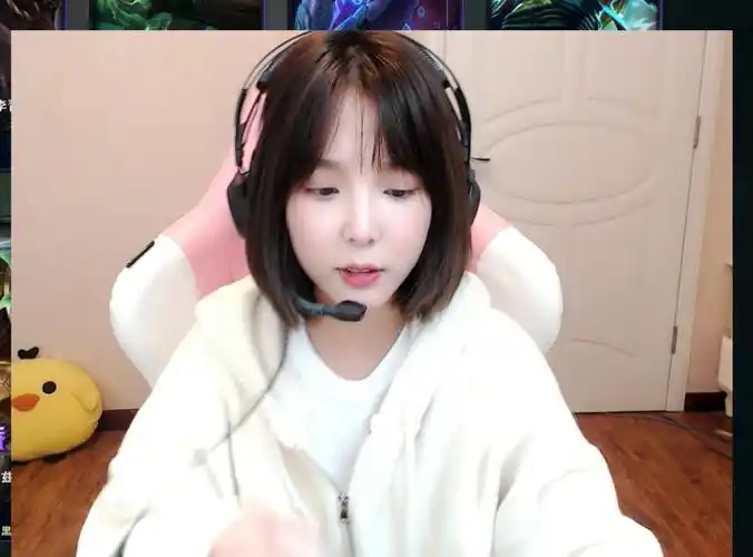 斗鱼lol一姐复活小米粥曾口嗨地震被封杀如今复播人气直冲第一