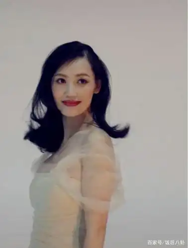 马蓉晒美照自爆遭受委屈和非议,称金钱和名利不能带来快乐