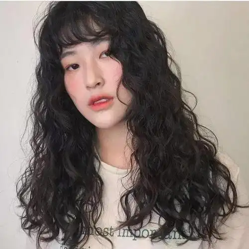 可爱小卷,中长发