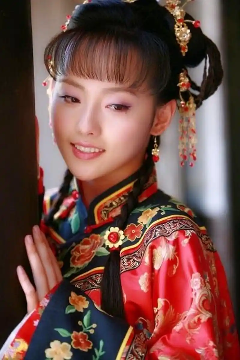 张嘉倪古装好美,谁还没被她这个回眸一笑惊艳到#张嘉倪