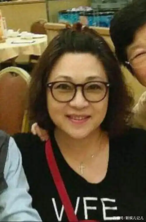 大学生现场质问李连杰:为了利智抛弃前妻愧疚吗?李连杰现场道歉