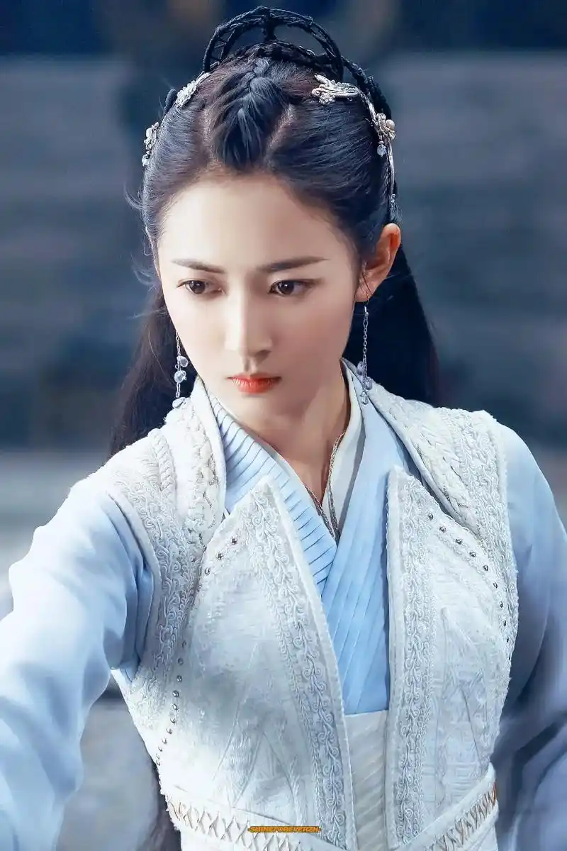 陈钰琪yukee 倚天屠龙记陈钰琪 月上重火,除雪之镜双城 - 抖音