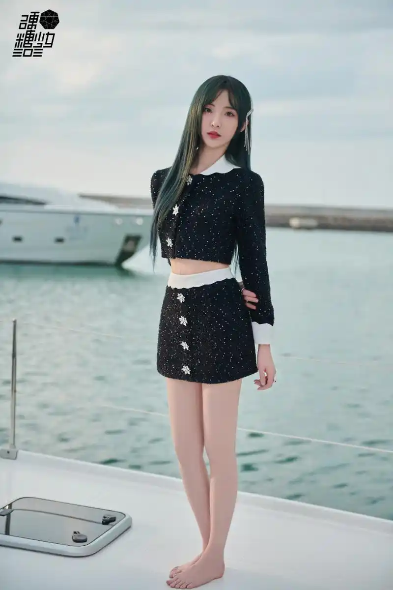 郑乃馨  美脚照合集