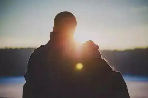 为什么相爱的两人会渐行渐远?