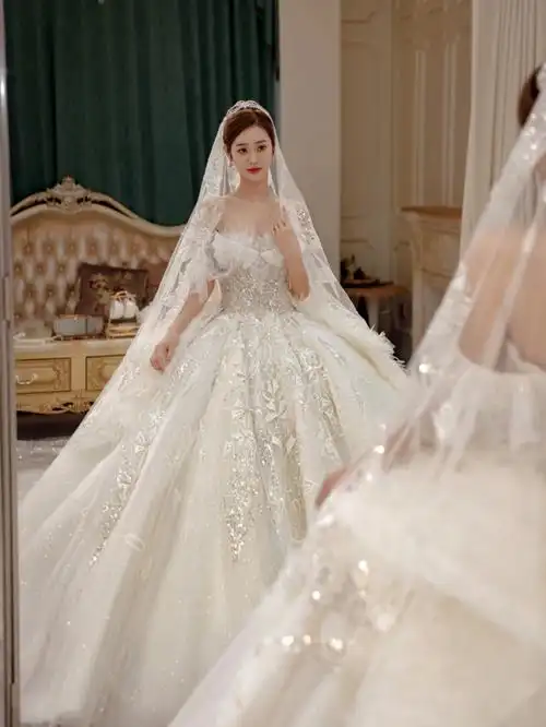 天生大场面的一字肩网红婚纱郑州婚纱礼服