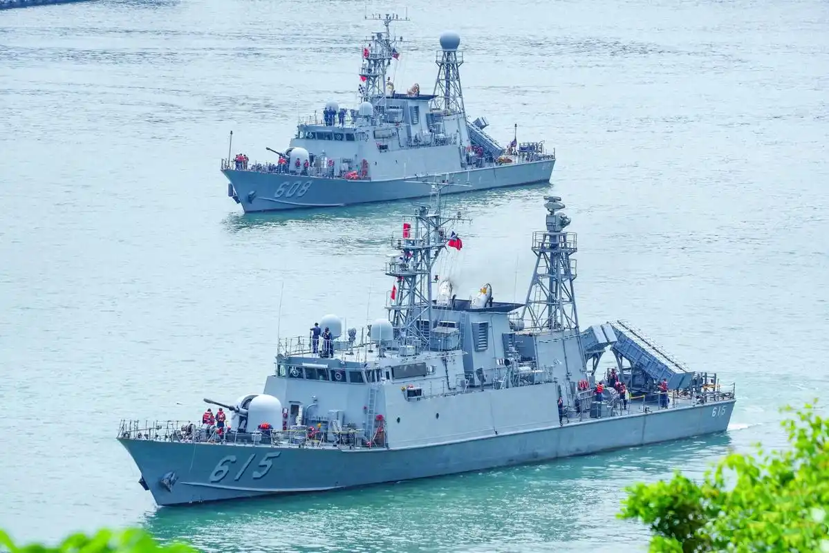 东南某省的导弹艇,最近两年,其中的一些艇已经换装了雄风3反舰导弹