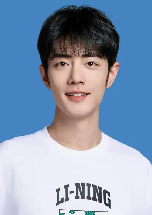 肖战超话#肖战#xz#13肖战李宁运动潮流产品全球代言人#男大证件照