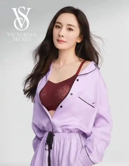 杨幂的爱满出来了,的内衣秘密,难怪叫"大幂幂",这身材谁不喜欢?