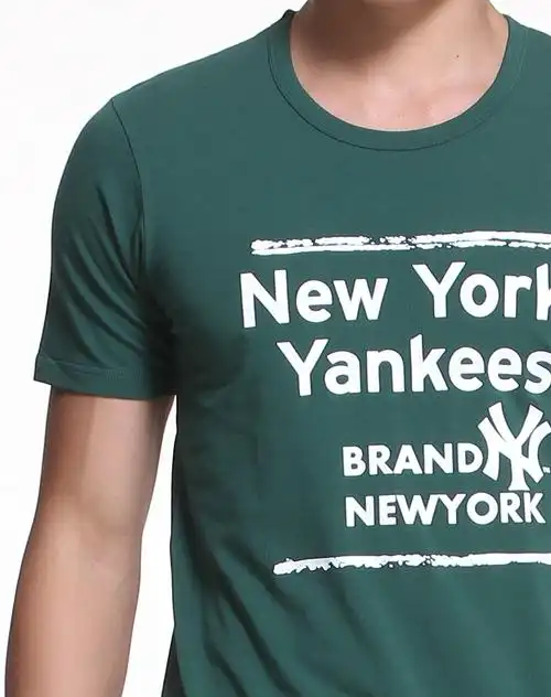 男款圆领字母logo短袖墨绿色t恤